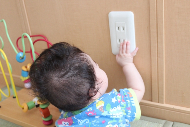 赤ちゃんのコンセントや電源コードに関係する事故